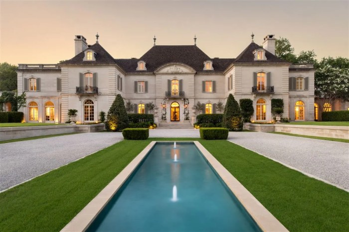 CRESPI ESTATE | Texas Luxury Homes | Mansions For Sale | Luxury Portfolio